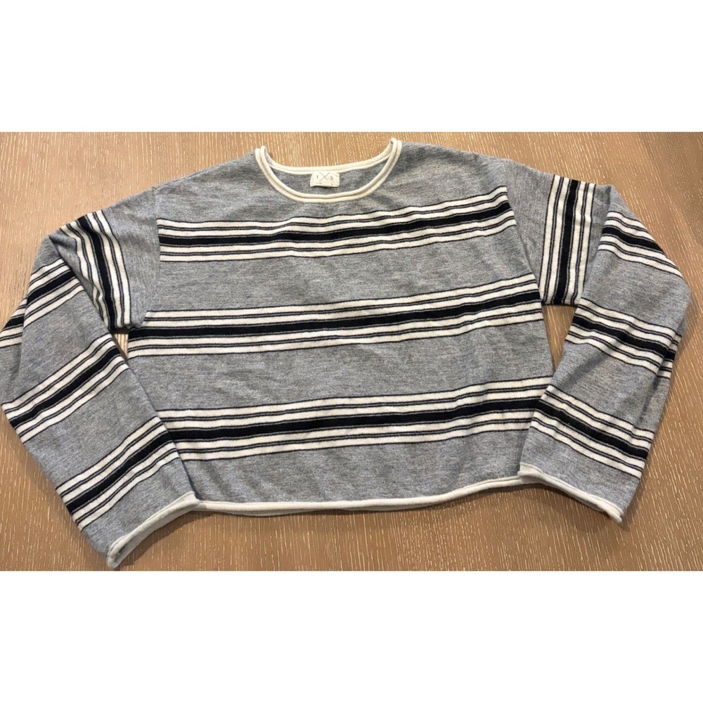 Thread & Supply Women's Grey And White Stripped Pullover Cropped‎ Sweater Size L